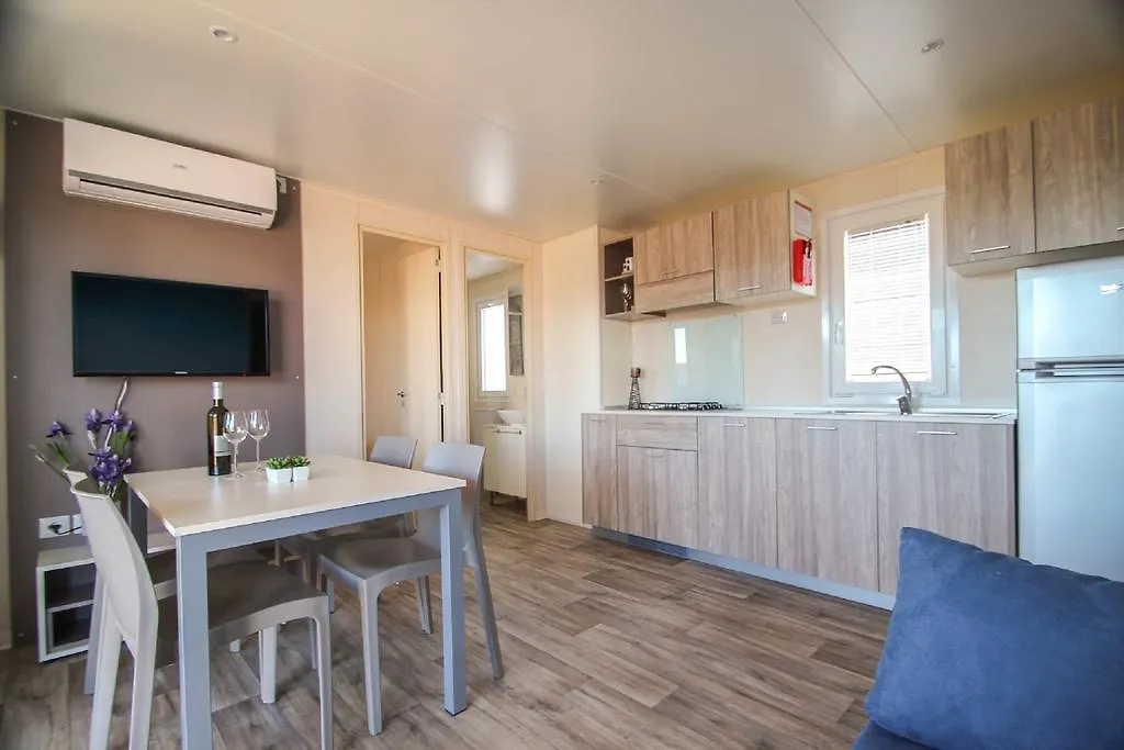 Holiday Mobile Homes Park Riviera Karigador Croazia