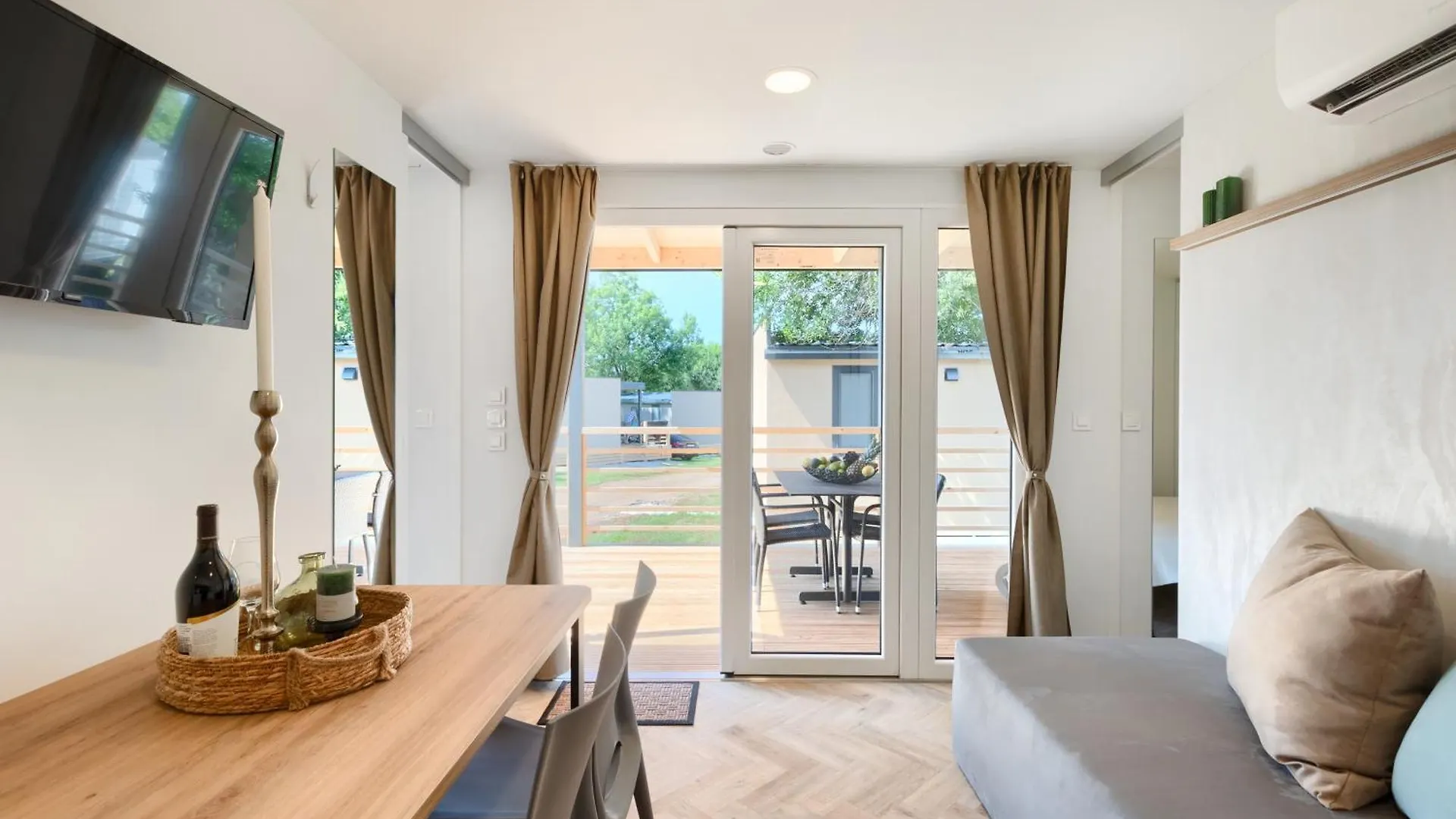 Holiday Mobile Homes Park Riviera Karigador Holiday park